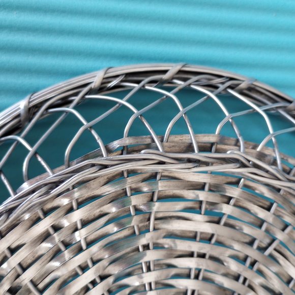 Vintage Aluminum Woven Metal Round Basket, Silver tone, 10 in. diameter - Picture 3 of 7